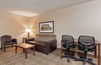 Deluxe Studio, Multiple Beds, Non Smoking