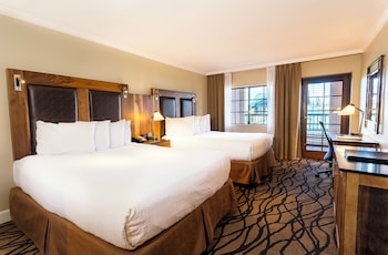 Deluxe Room, 2 Queen Beds