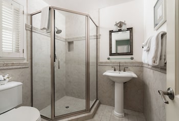 Lavender Deluxe Room