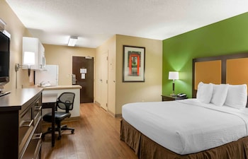 Studio, 1 Queen Bed, Non Smoking