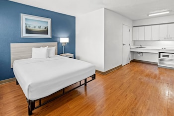 Economy Studio, 1 Queen Bed, Non Smoking