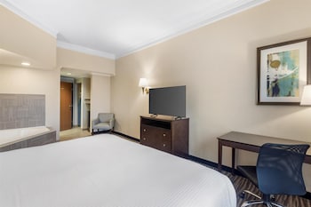 Suite, 1 King Bed, Non Smoking, Jetted Tub