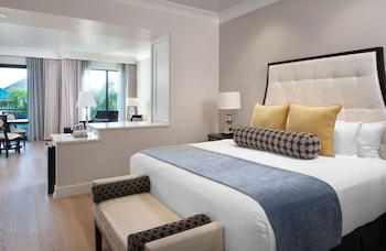 Club Supreme King Suite
