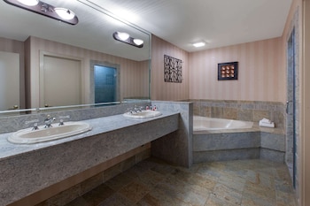 Studio Suite, 1 King Bed, Non Smoking