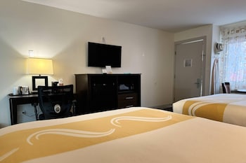 Premium Room, 2 Queen Beds, Non Smoking, Fireplace