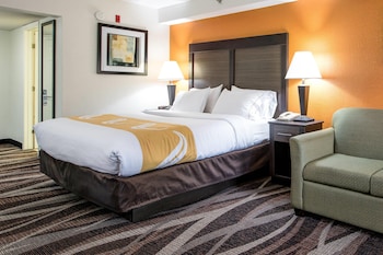 Room, 1 King Bed, Non Smoking, Mountain View (with Balcony)