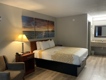 Standard Room, 1 Queen Bed