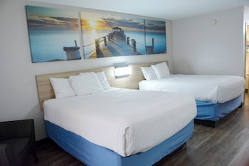 Room, 2 Queen Beds, Smoking