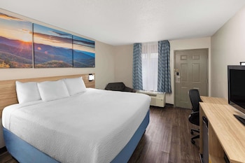 Efficiency, Room, 1 King Bed, Non Smoking