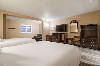 Suite, 2 Queen Beds, Non Smoking