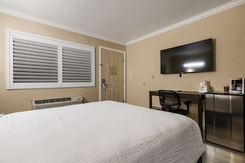 Standard Room, 1 Queen Bed, Non Smoking