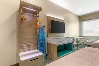 Room, 2 Queen Beds, Non Smoking