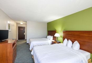 Room, 2 Queen Beds, Accessible, Non Smoking