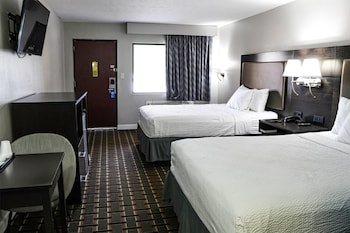 Room, 2 Queen Beds, Smoking