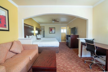 Suite, 2 Queen Beds, Non Smoking
