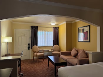 Suite, 2 Queen Beds, Non Smoking