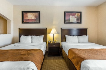 Suite, 2 Queen Beds, Non Smoking