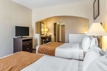 Suite, 2 Queen Beds, Non Smoking
