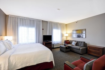 Studio, 1 Queen Bed with Sofa bed