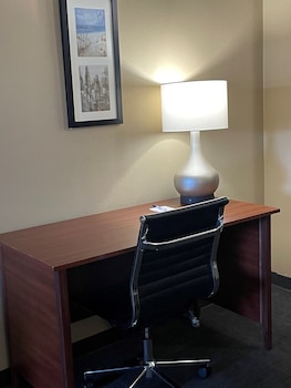 Room, 2 Queen Beds, Accessible, Non Smoking (Mobility, Roll-In Shower)