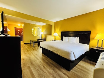 King Bed with Sofa bed and Hot tub, Non Smoking