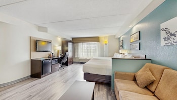 Deluxe Room, Non Smoking (2 Double Beds & Sofa Bed)