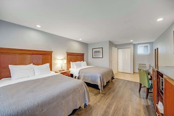 Standard Room, 2 Queen Beds, Non Smoking