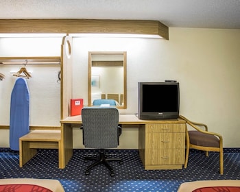 Double Room, 2 Double Beds, Non Smoking, Refrigerator & Microwave