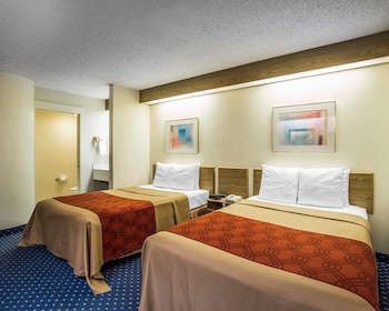 Double Room, 2 Double Beds, Non Smoking, Refrigerator & Microwave