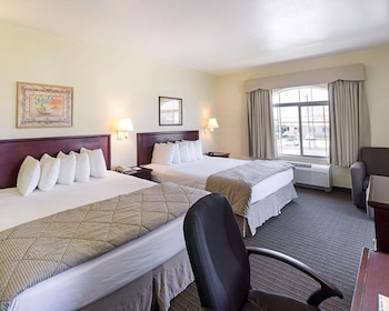 Standard Room, 2 Queen Beds, Non Smoking