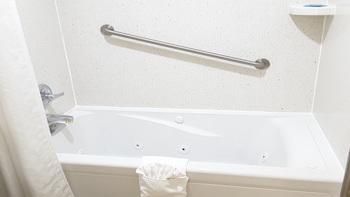 Suite, 1 King Bed, Accessible (Accessible Tub)