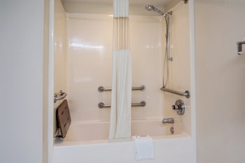 Deluxe Room, 2 Queen Beds, Accessible, Non Smoking