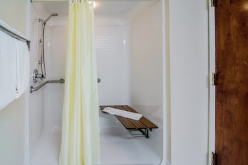 Deluxe Room, 2 Queen Beds, Accessible, Non Smoking (Roll-In Shower)