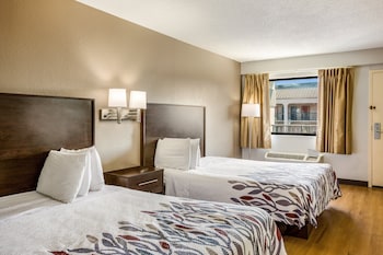 Deluxe Room, 2 Queen Beds, Accessible, Non Smoking