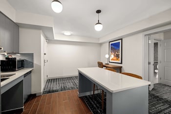 Suite, 1 King Bed, Accessible (Mobility & Hearing, Roll-in Shower)