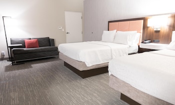 Suite, 2 Queen Beds, Non Smoking