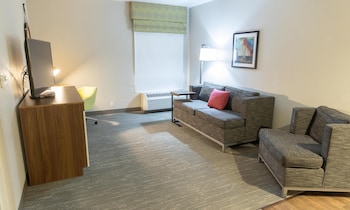 Suite, 2 Queen Beds, Non Smoking