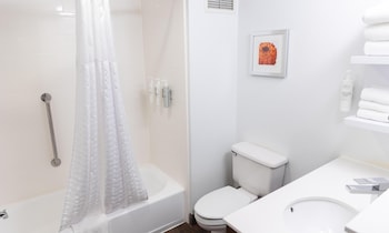 Room, 2 Queen Beds, Non Smoking