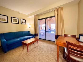 Suite, Multiple Beds, Accessible, Non Smoking