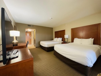 Suite, Multiple Beds, Accessible, Non Smoking