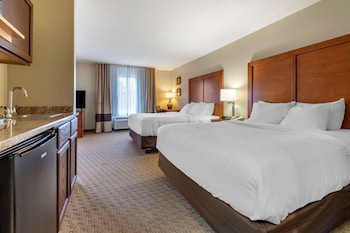 Suite, Non Smoking (2 Queen beds and 2 person Sofa bed)