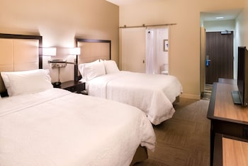 Suite, 2 Queen Beds, Accessible, Non Smoking