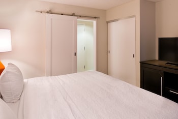 2 Queen size beds, Non Smoking