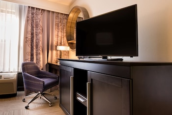 Suite, 2 Queen Beds, Accessible, Non Smoking
