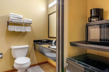 Standard Room, 2 Queen Beds, Non Smoking