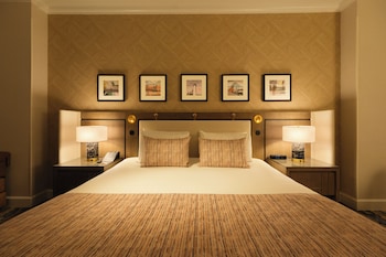Premium Room, 1 King Bed, Non Smoking "Newly Renovated"