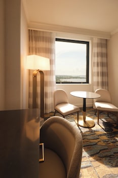 Premium Room, 1 King Bed, Non Smoking "Newly Renovated"