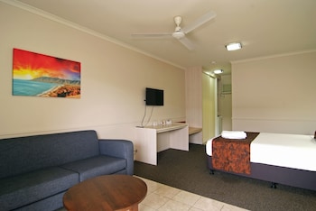 Superior Room, Pool View
