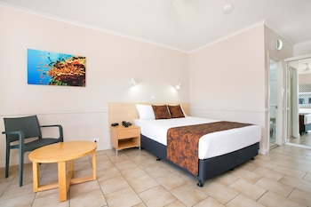 Standard Room, 1 Queen Bed