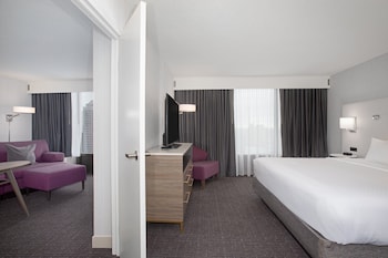 Suite, 1 Bedroom, City View (High Floor)